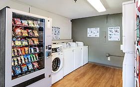 Hometowne Studios By Red Roof Atlanta - Lawrenceville